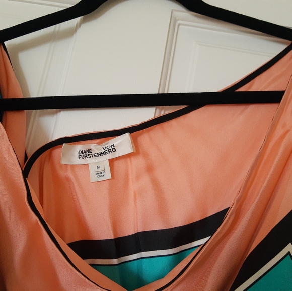 Diane Von furstenburg asemetric multicolor wrap dress. New - Picture 9 of 9